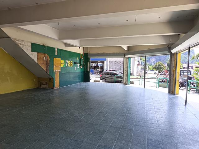 Taman Sri Gombak Corner Shoplot For Rent, Batu Caves, Suitable F&B 1