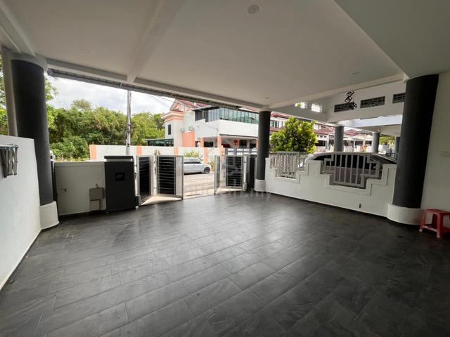 【🍀FREEHOLD】2.5 Storey Terrace Taman Ayer Keroh Permai 1