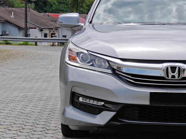 2016 Honda ACCORD 2.0 VTi FACELIFT (A) FULL LOAN - 4