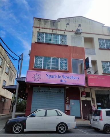 Pekan Jitra 2 End Lot Di Sewa Tiga Tingkat 1
