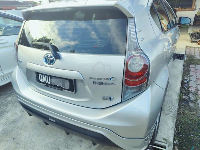 2012 Toyota PRIUS C 1.5 (HYBRID) NHP10R (A) - 3