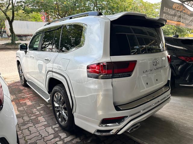 2024 Toyota Land Cruiser Zx unregistered  - 5