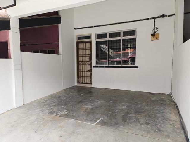 Renovated | BANDAR PUTRA | Near HOSPITAL Kulai 3