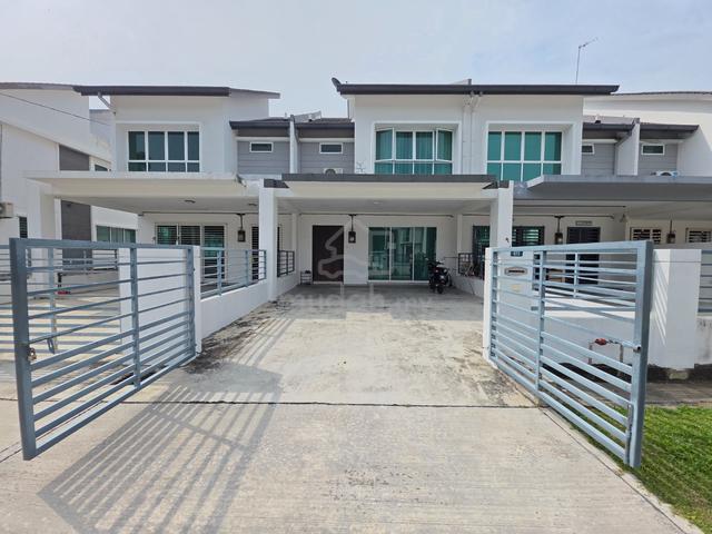 Teres Double Storey Azelia Bukit Banyan. Fully Furnished ! 1