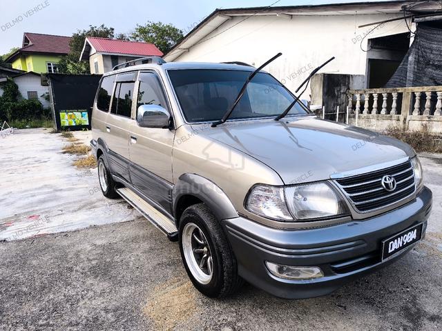 Toyota UNSER 1.8 LGX (A) 2003 - 1