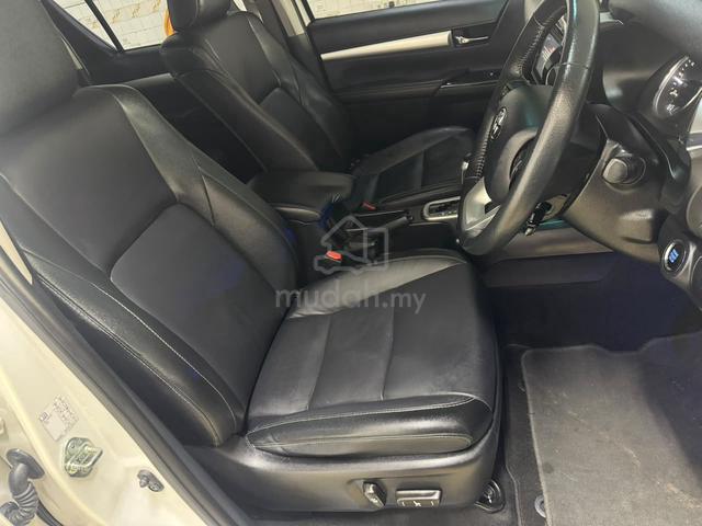 2022 Toyota HILUX 2.4 V(A)SERVICE TOYOTA 2027 - 2