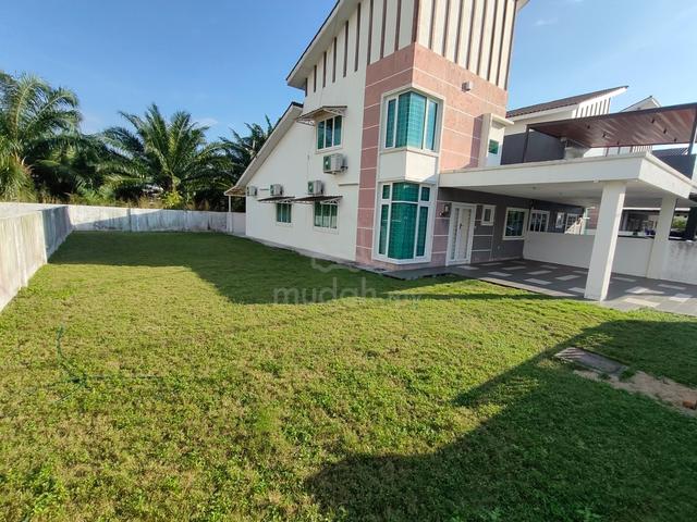 Victoria Cottage 1.5 Storey Semi-D for Rent 1
