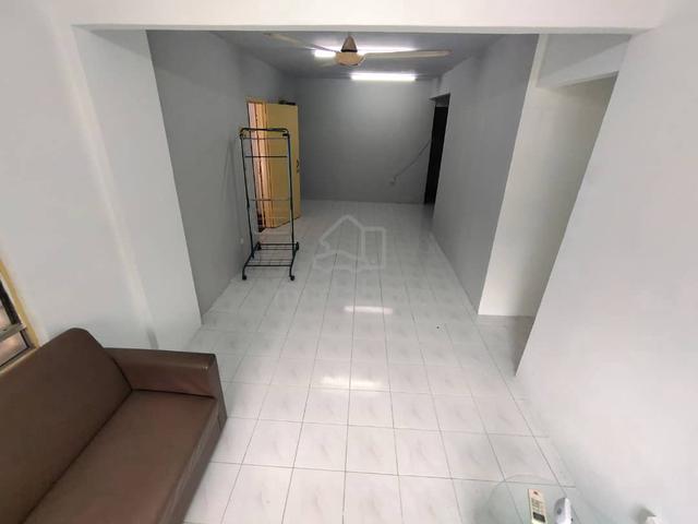 saujana apartment 3