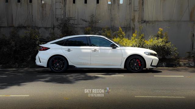 READY STOCK 2024 Honda CIVIC 2.0 TYPE R FL5 (M) - 3