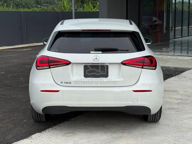 16,000 KM 2021 Mercedes Benz A180 1.4 Style - 4