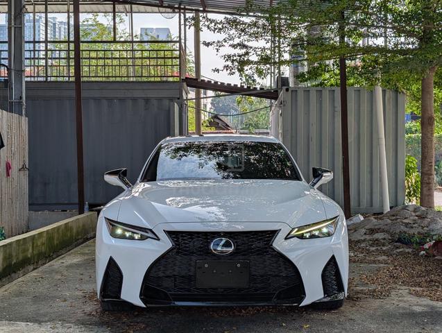 MARK LEViNSON SUNROOF 2022 LEXUS IS300 2.0 F-SPORT - 2