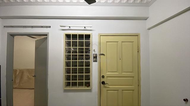 USJ1 Medium Room 1