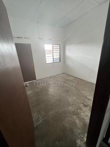 Double Storey Taman Air Biru / Pasir Gudang / Johorport / MMHE 3
