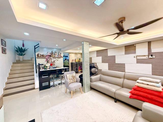 FULLY FURNISHED • Double Storey Jalan Daisi, Bukit Sentosa, Rawang 1