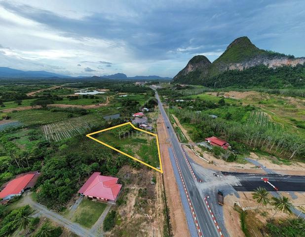 KG BUKIT CABANG, TITI TINGGI | Rapat Jalan Utama, Non bumi Lot 1
