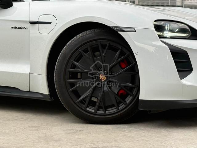 2022 Porsche Taycan GTS (9JI I) MANY EXTRAS - 5
