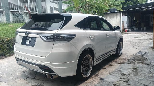 2015 Toyota HARRIER 2.0 PREMIUM MODELISTA B/KIT - 2