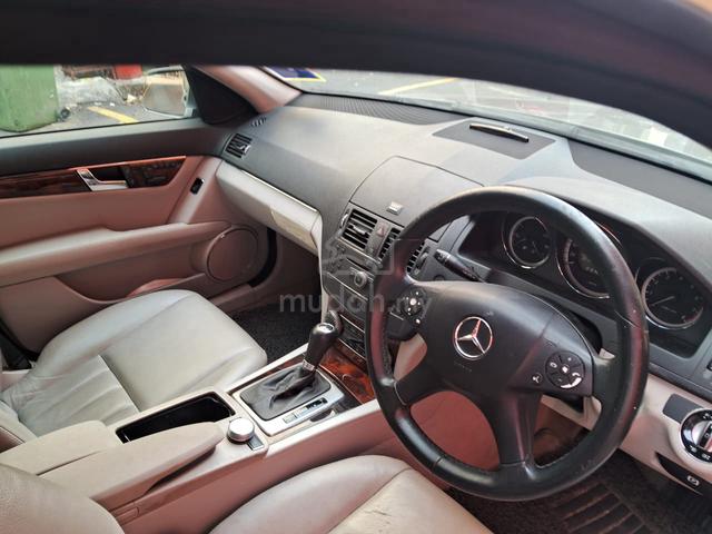 2010 Mercedes Benz C200 CGI BlueEFCY - 4