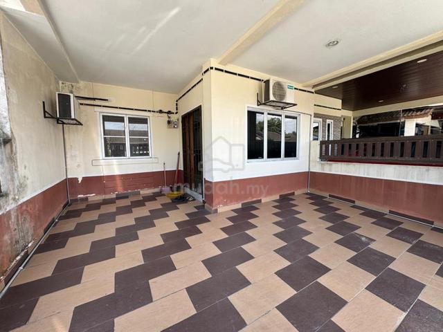 Fully Renovated Single Storey Terrace Seksyen 3 Bandar Bukit Mahkota 1