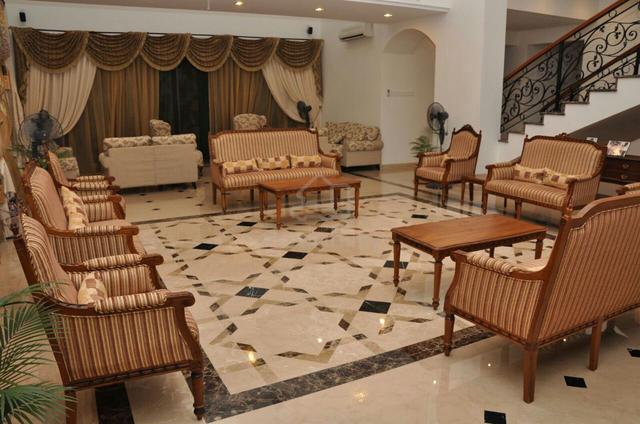 Shah Alam seksyen 7 seksyen7 spacious bungalow banglo 8 big rooms 1