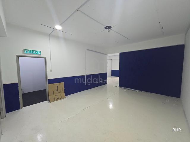 Renovated First Floor Shop Office Lot Bandar Puteri Bangi 1