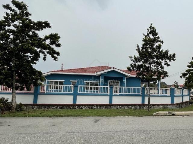 Corner Terrace House 1