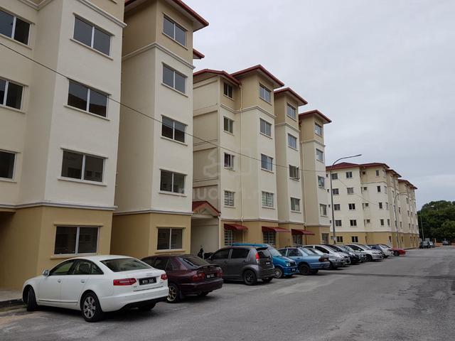 Bilik Untuk Muslimah Melayu di Ayer Keroh ( Pelajar / Perkerja) 1