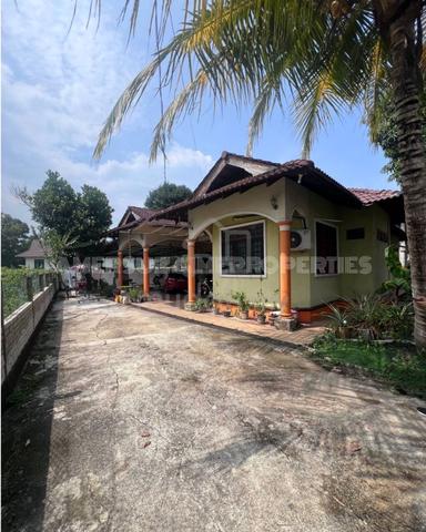 Banglo depan sabasun dataran austin kuala nerus terengganu 1