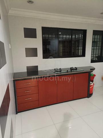 Desa Putra (Queensbay) 1