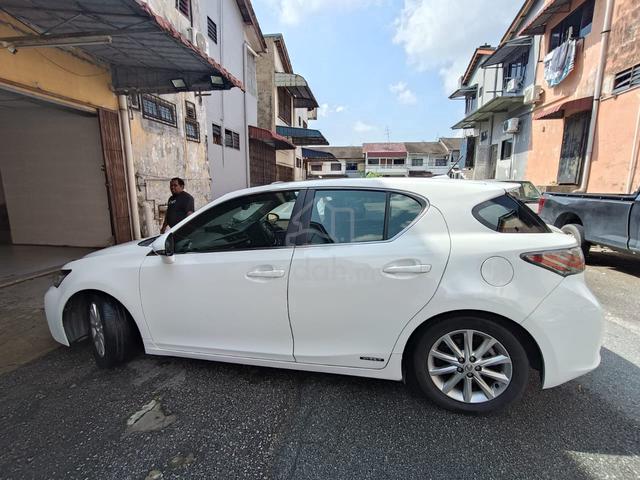 2011 Lexus CT200H 1.8 (HYBRID) (A) - 4