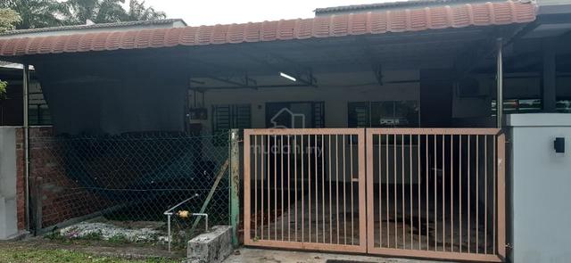 Rumah Untuk Disewa di Sg Mati,Muar 1