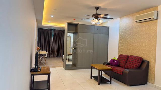 Akademik Suite 1