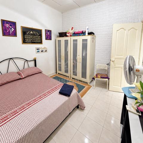 Corner Lot Renovated Taman Daya 1