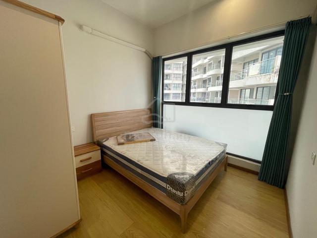 Second Master Room/ All Race/ Danga Bay/ Utilities Included/ ShutleBus 1