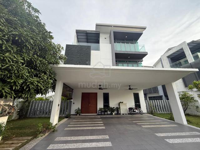 Corner Sejati Residence 3-Storey Bungalow 50x100 with Lift Cyberjaya 1
