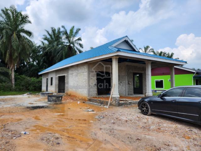 Tanah Jln Zazuli Sblh Puncak Alam Masuk Nama 4