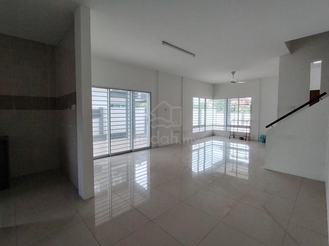 Top Condition Double Storey Corner Terrace House at Taman Uni Garden 3
