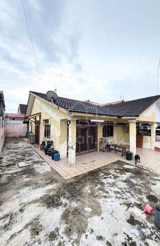 Megah Ria , Jalan Api-Api , single storey , Semi-D house for Sale 1
