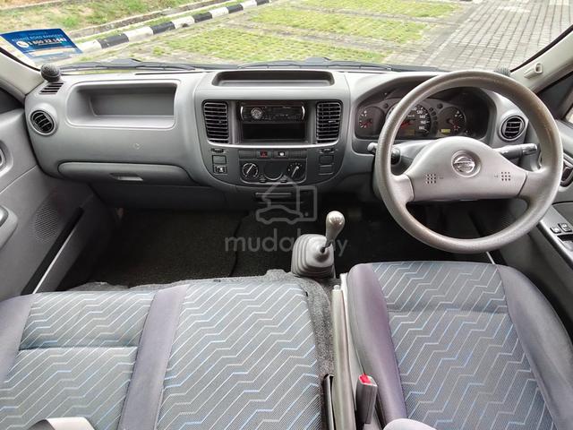 2011 Nissan URVAN 3.0 (M) WINDOW VAN 14 Seat - 4