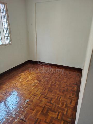 Desa dua apartment  1