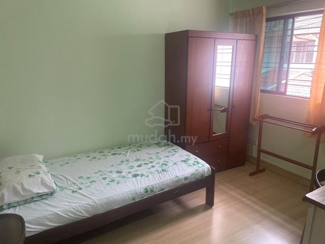 Bandar Sunway medium room for rent 1