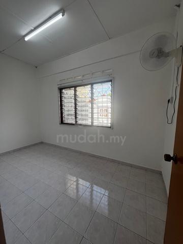 Rumah Sewa Taman Nilam, Kluang 4