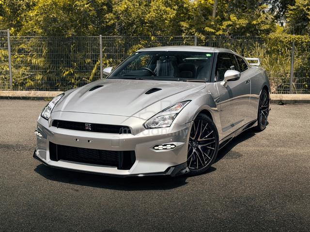 2023 Nissan GT-R R35 Black Edition - 1