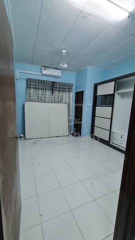 [Untuk Disewa] Rumah Teres 2 Tingkat‼️ Semi Furnished⭐️ 4