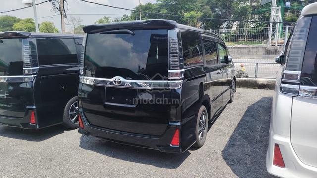 2021 Toyota VOXY 2.0 ZS KIRAMEKI III (A) - 2