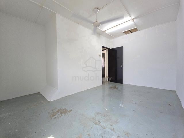 Rumah Double Storey Taman Sri Muda Seksyen 25 Shah Alam 3bilik 2tandas 1