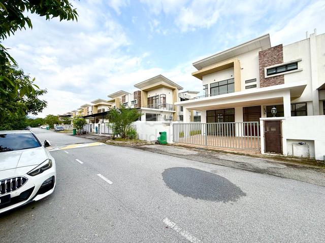 Freehold Double Storey Semi-D Bandar Tasik Kesuma Fasa 1M Semenyih 1