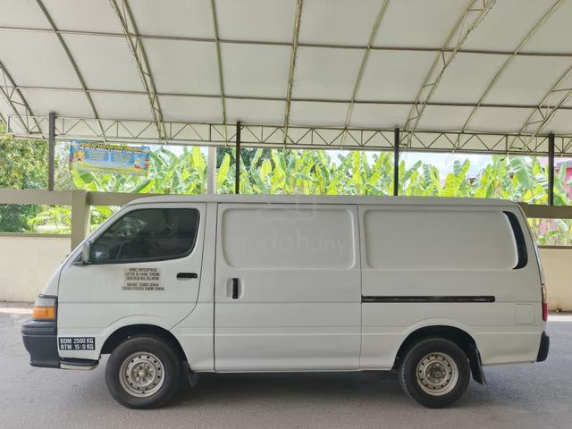 Toyota HIACE Panel Van 2.5 Diesel - 4