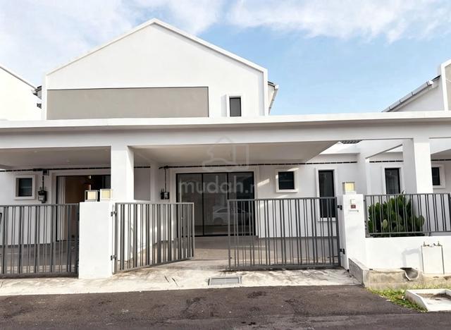 Indoor Courtyard Complete Unit 4 Bedroom Freehold 2 Storey Bemban 1