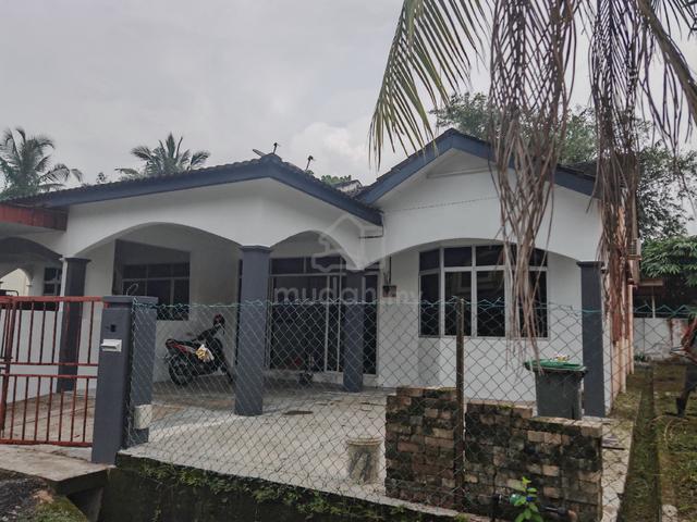 Semi-D House for sale 1